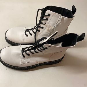Sincerely Jules white combat boots Size 9